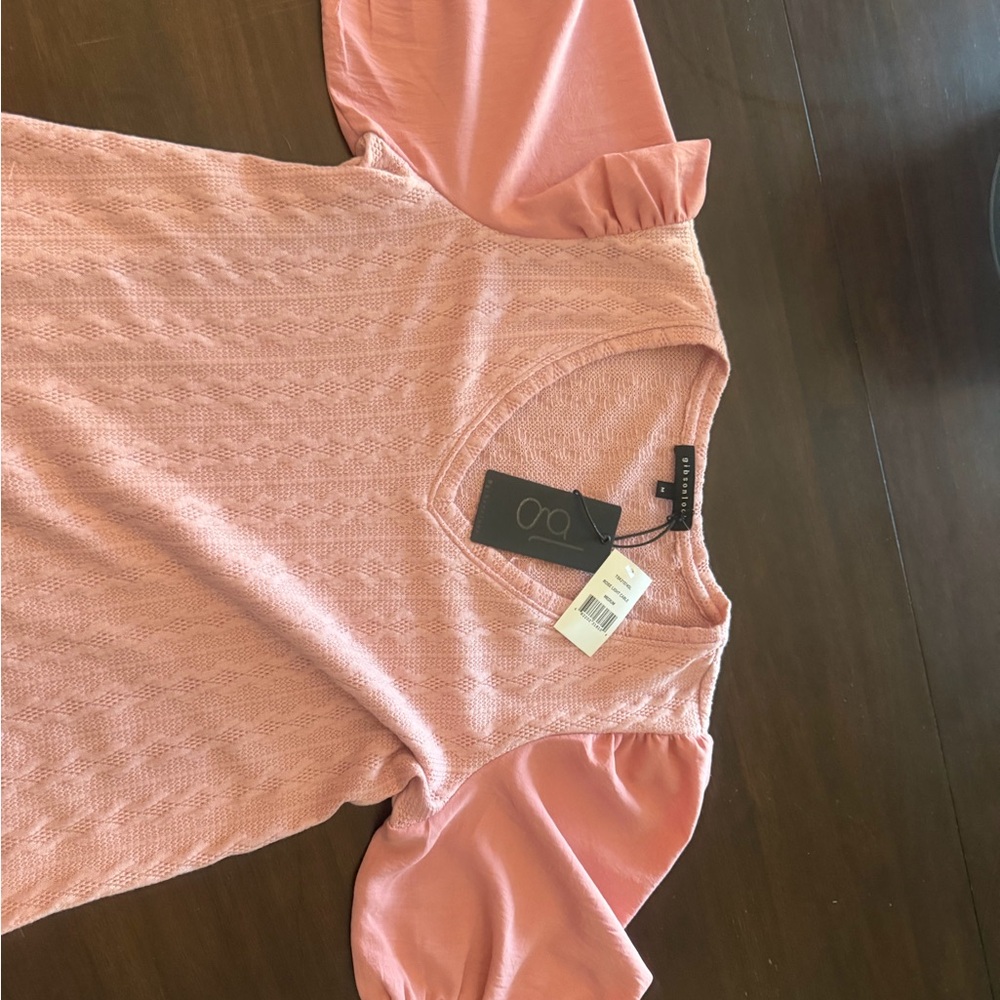 NWT: Gibsonlook Elegant Rose Light Cable Women's Top